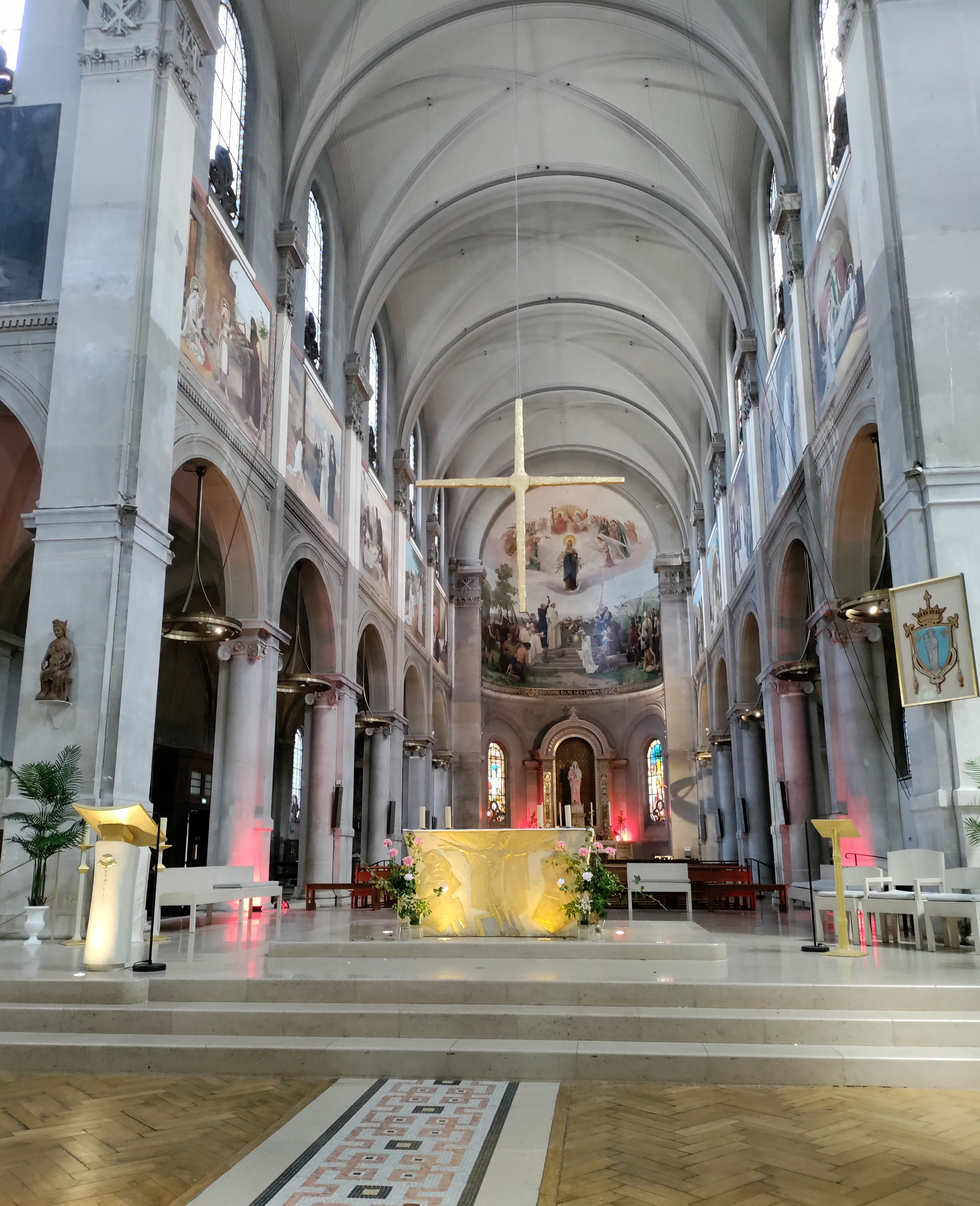 Inside of Notre-Dame des Champs.